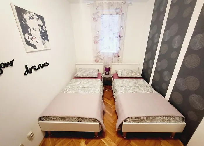 Lucija Apartment *