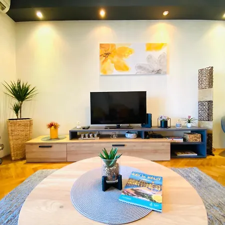 Lucija Appartement *