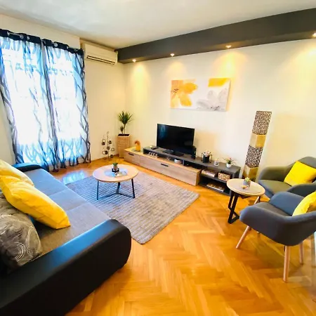 Lucija Apartment *
