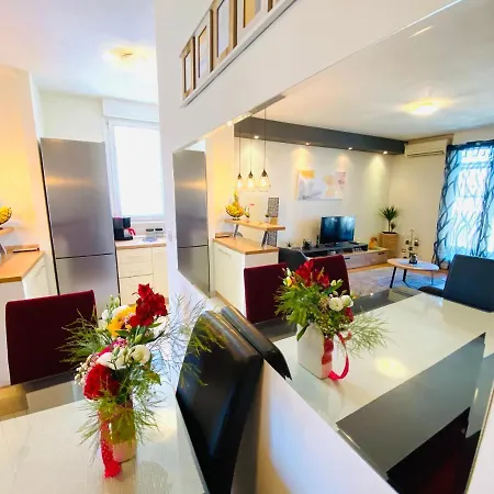 Lucija Apartment