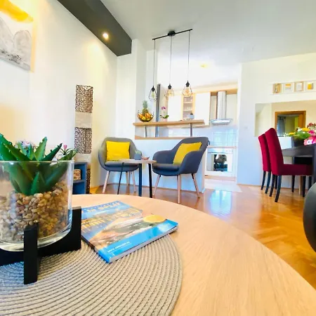 Lucija Lägenhet Split