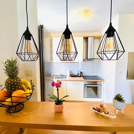 Lucija Apartment