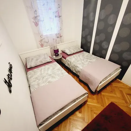 Lucija Apartment