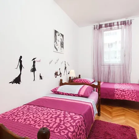 Lucija Apartment