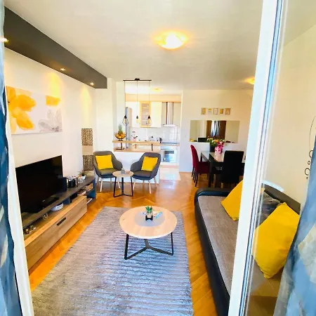 Apartment Lucija